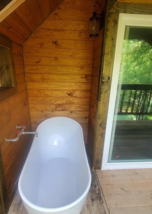 Waterfront Treehouse In A Magical Forest Waller megye Kültér fotó
